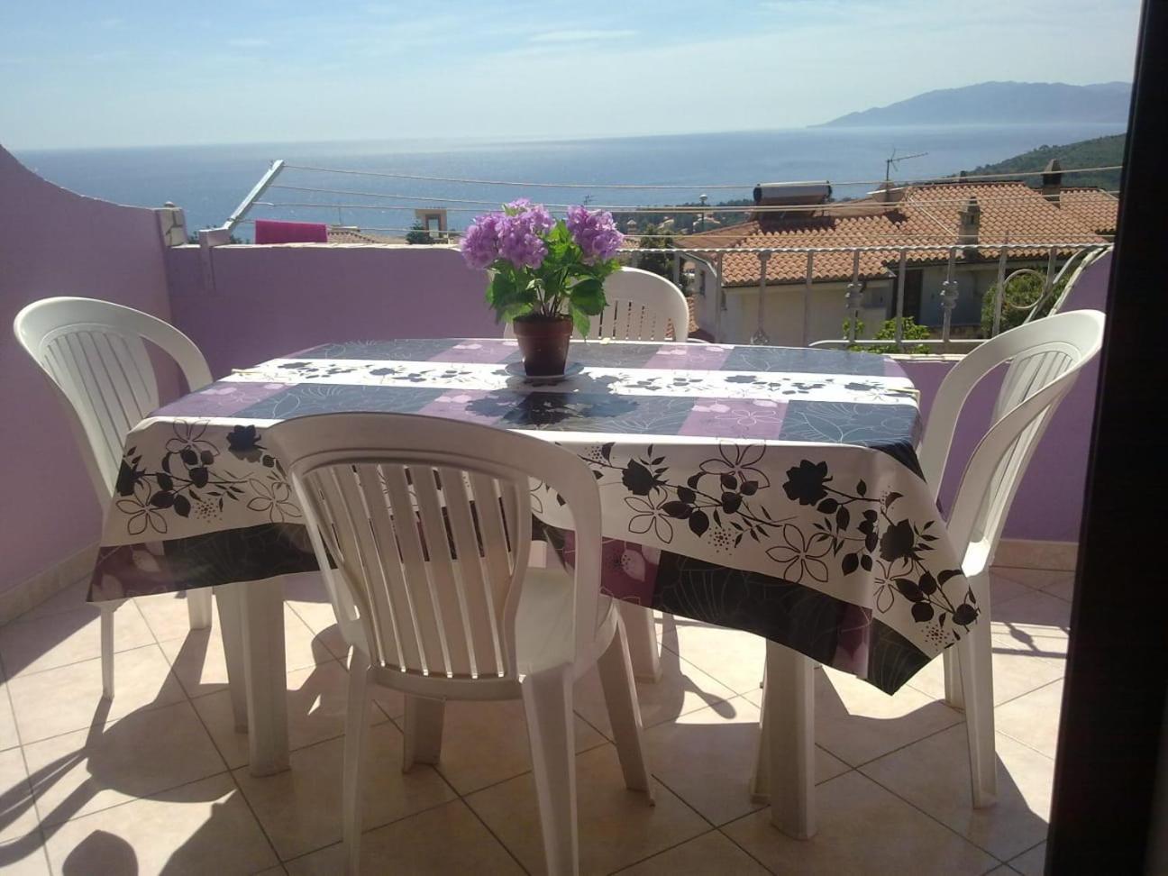 Casa Purple Apartment Кала Гононе Стая снимка